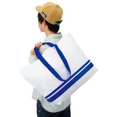 丈夫で大きなショッピングバッグ